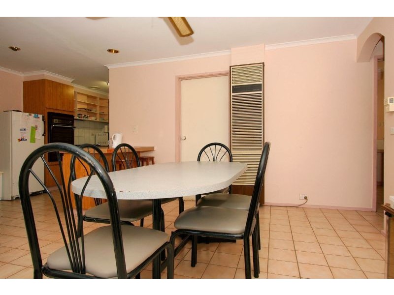 43 Strickland Avenue, Mill Park VIC 3082