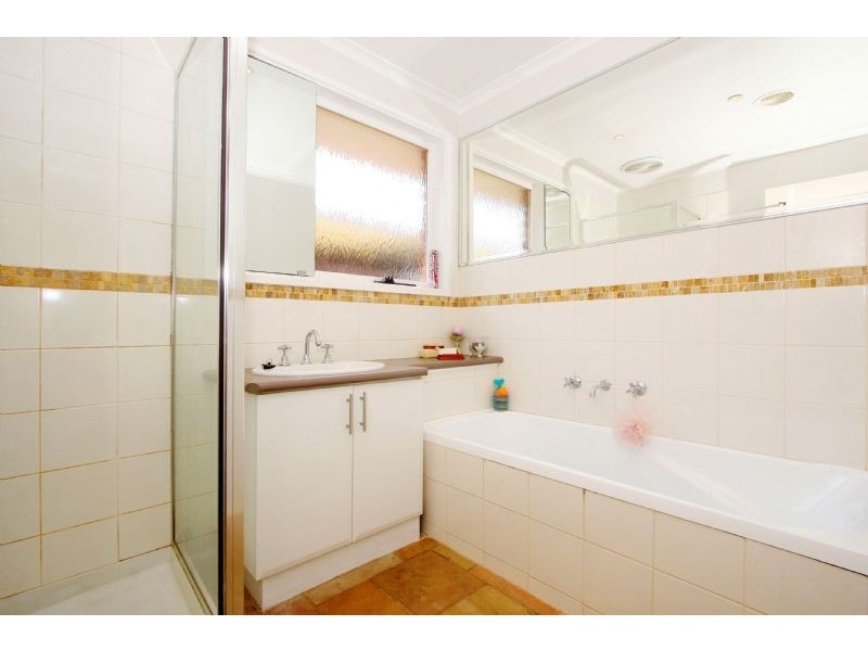 6 Dean Court, Epping VIC 3076
