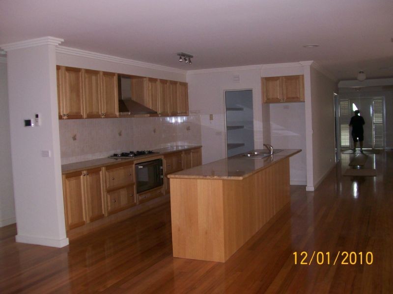 14 Madden Drive, South Morang VIC 3752