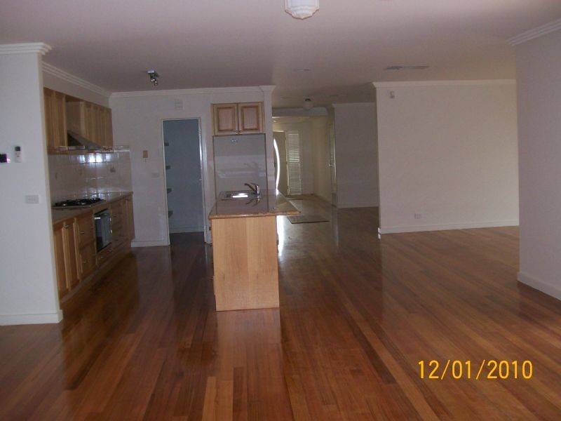 14 Madden Drive, South Morang VIC 3752