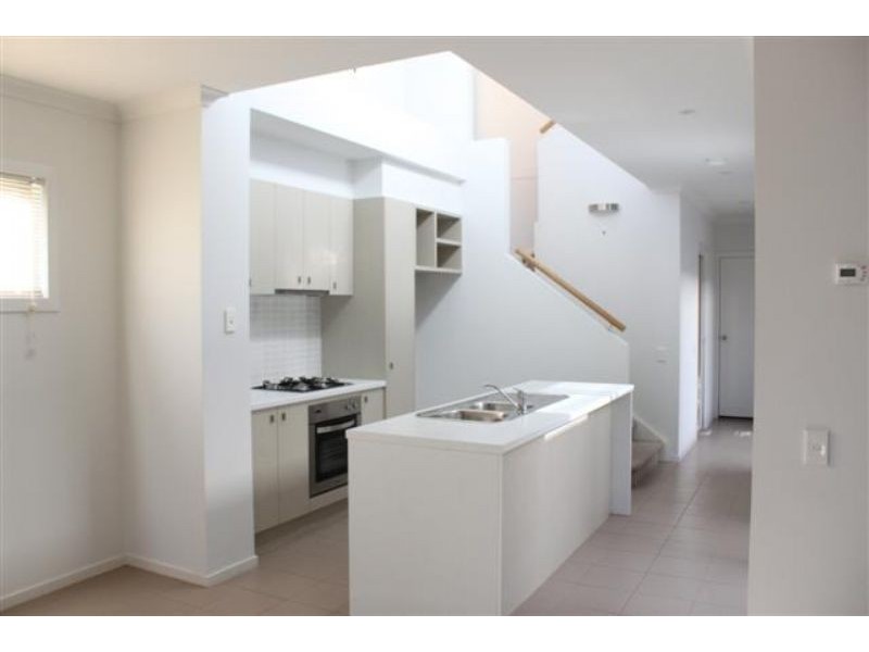 1 Rathdowne Walk, Epping VIC 3076