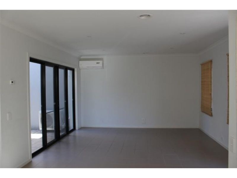 1 Rathdowne Walk, Epping VIC 3076