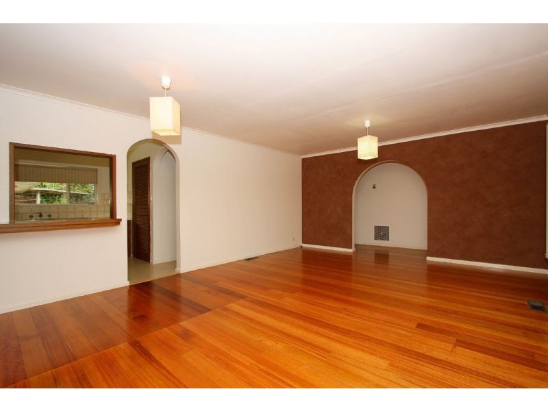 18 Raimeno Street, Lalor VIC 3075