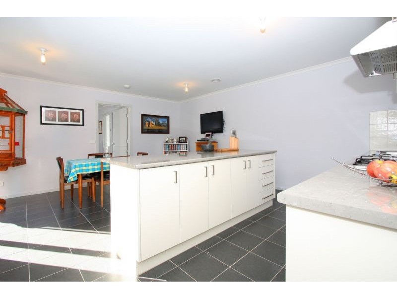 5 Shaftesbury Drive, Epping VIC 3076