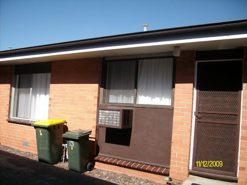 2/62 Coulstock Street, Epping VIC 3076