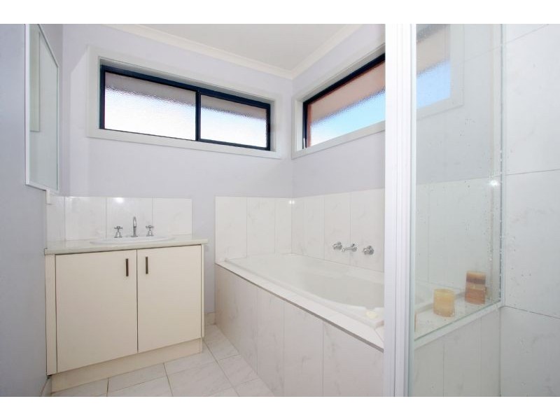 5 Shaftesbury Drive, Epping VIC 3076