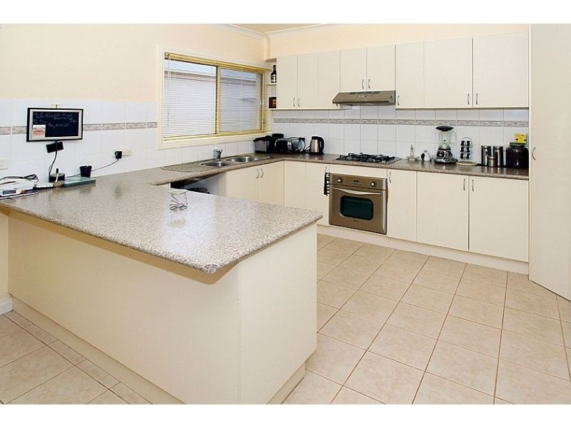 4/4 Payne Place, South Morang VIC 3752