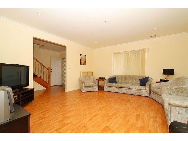 4/4 Payne Place, South Morang VIC 3752