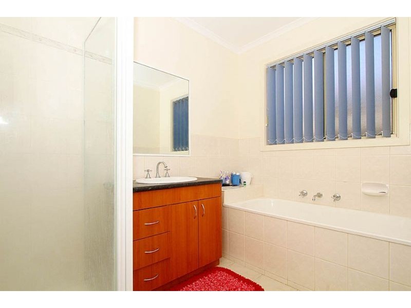 2/22 Bluebell Drive, Epping VIC 3076