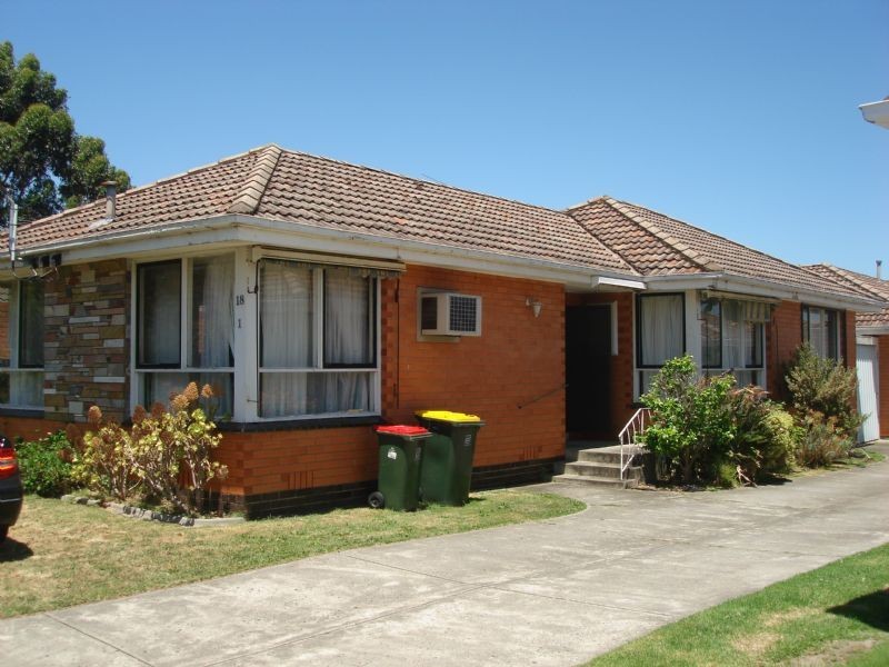 1/18 Garden Avenue, Glen Huntly VIC 3163