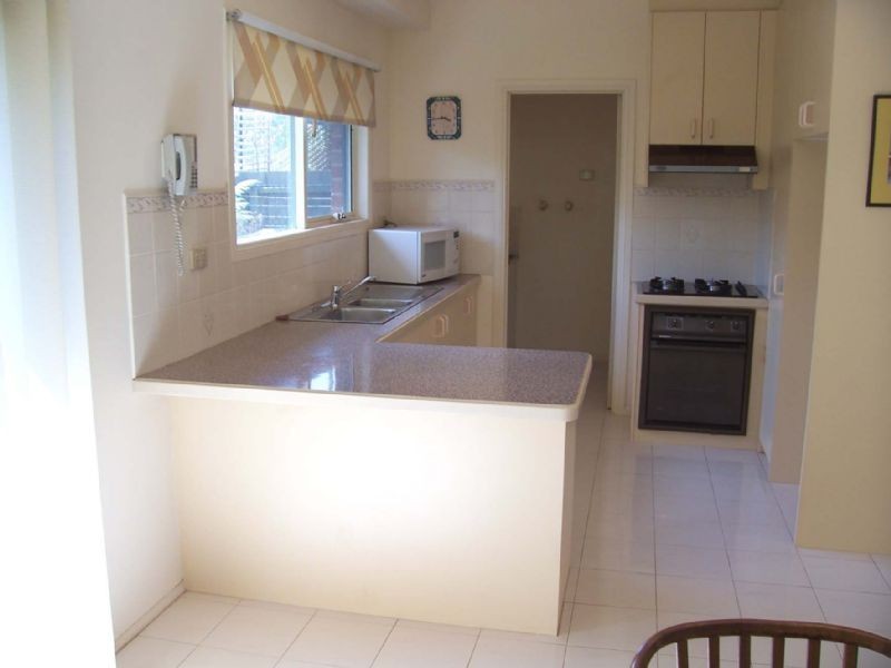 2/23 Foster Avenue, Glen Huntly VIC 3163