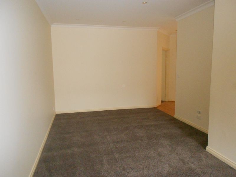 2/33-35 Woodville Avenue, Glen Huntly VIC 3163