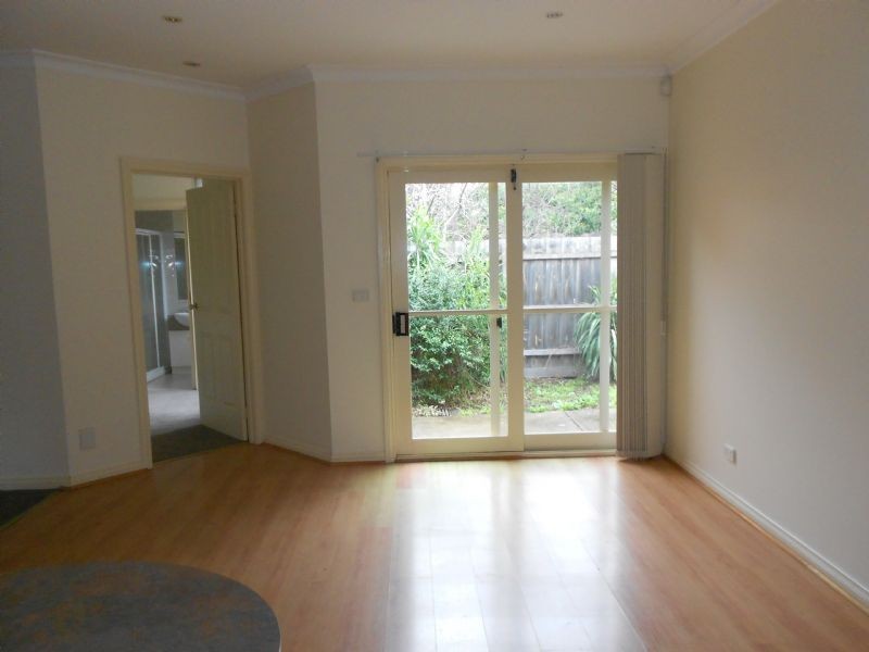 2/33-35 Woodville Avenue, Glen Huntly VIC 3163