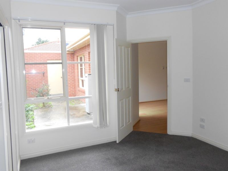 2/33-35 Woodville Avenue, Glen Huntly VIC 3163