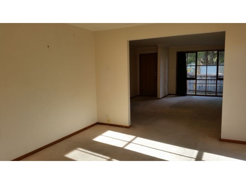 1/15 Oakleigh Road, Carnegie VIC 3163