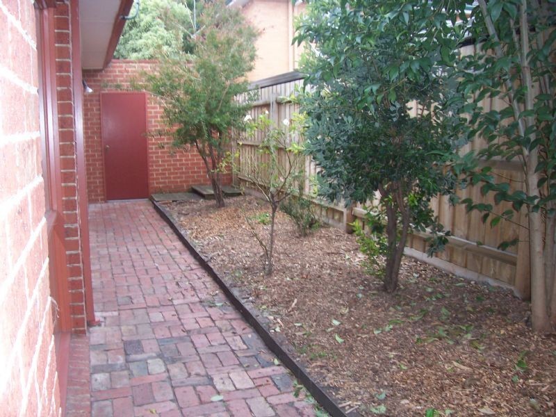 3/62 Lillimur Road, Caulfield South VIC 3162