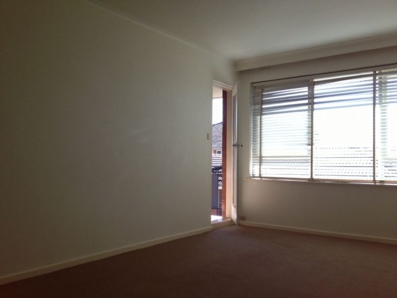 8/32 Royal Avenue, Glen Huntly VIC 3163