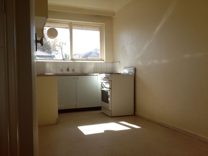 8/32 Royal Avenue, Glen Huntly VIC 3163