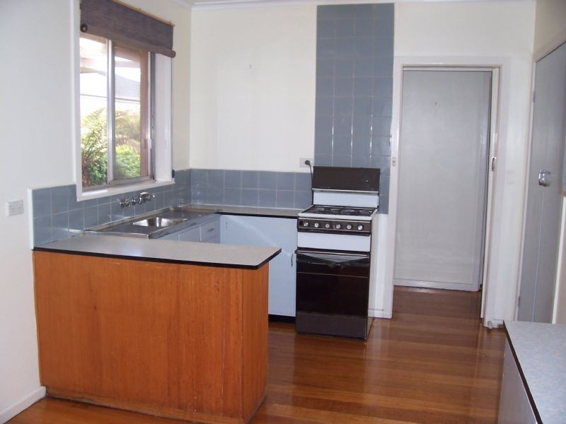 4/10 Lillimur Road, Ormond VIC 3204