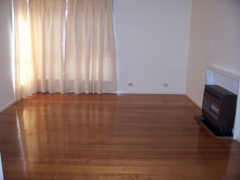 4/10 Lillimur Road, Ormond VIC 3204