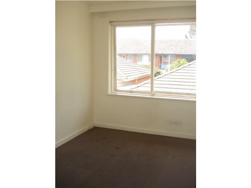 8/30 Royal Avenue, Glen Huntly VIC 3163