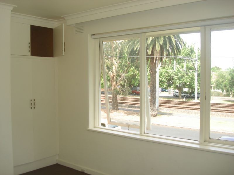 8/30 Royal Avenue, Glen Huntly VIC 3163