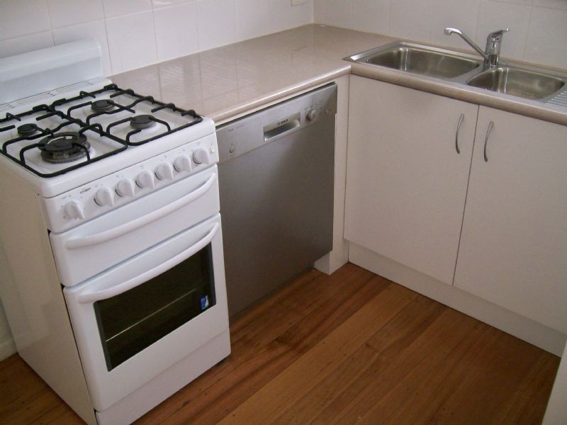 2/27 Ulupna Road, Ormond VIC 3204