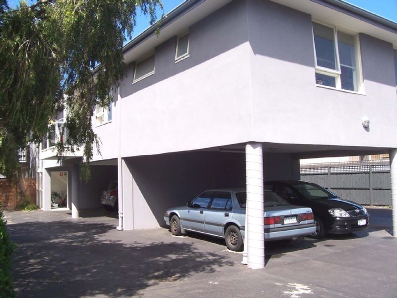 2/21 Royal Avenue, Glen Huntly VIC 3163