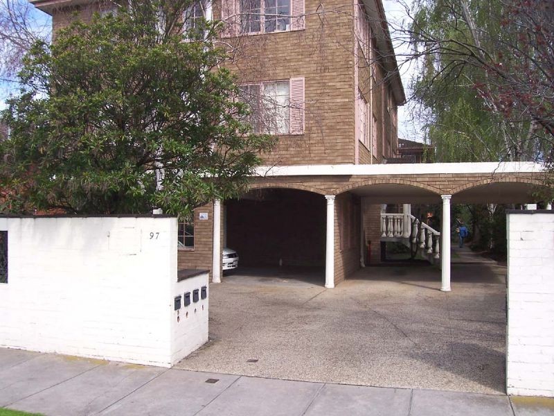 8/97 Neerim Road, Glen Huntly VIC 3163