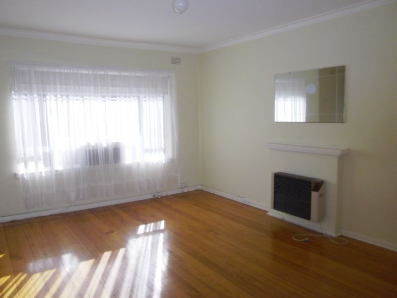 10/22 Roseberry Grove, Glen Huntly VIC 3163