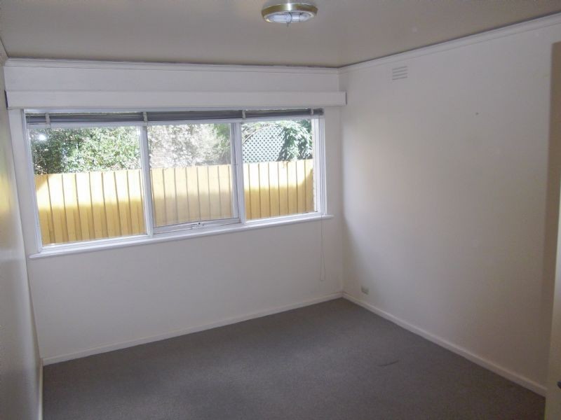 1/9 Parton Court, Carnegie VIC 3163