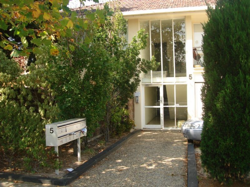 8/5 Walsh Street, Ormond VIC 3204