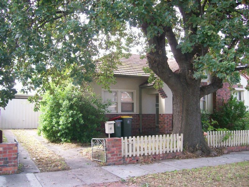 4 Byron Street, Carnegie VIC 3163