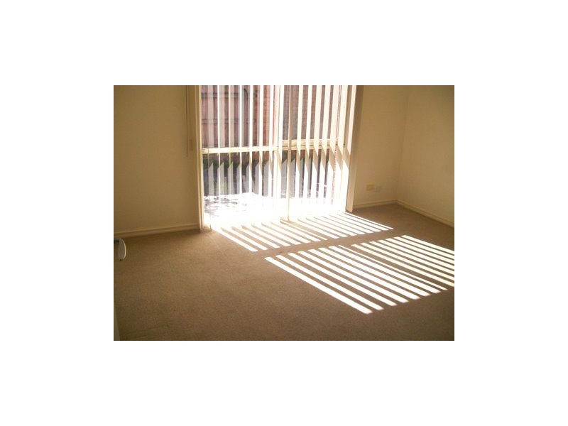 2/62 Lillimur Road, Ormond VIC 3204