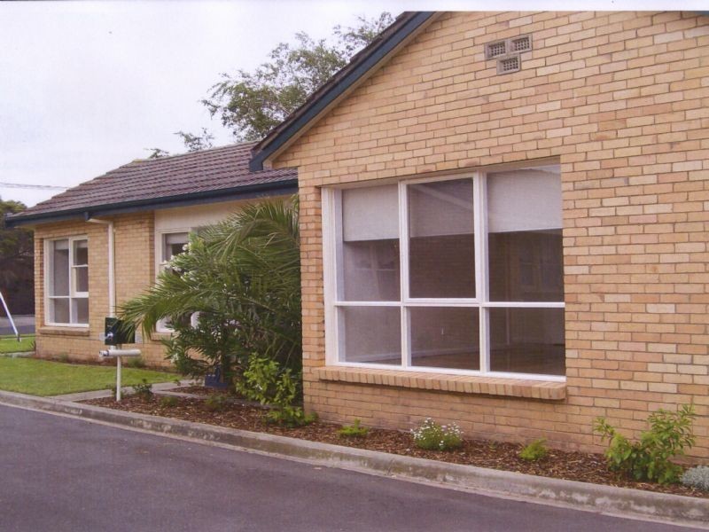 1/2 Elizabeth Crescent, Carnegie VIC 3163