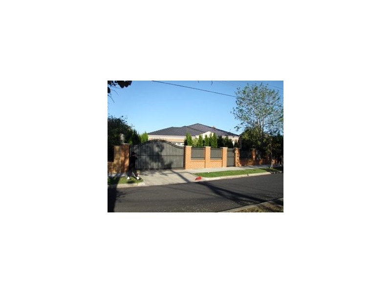 4 Crosbie Road, Murrumbeena VIC 3163