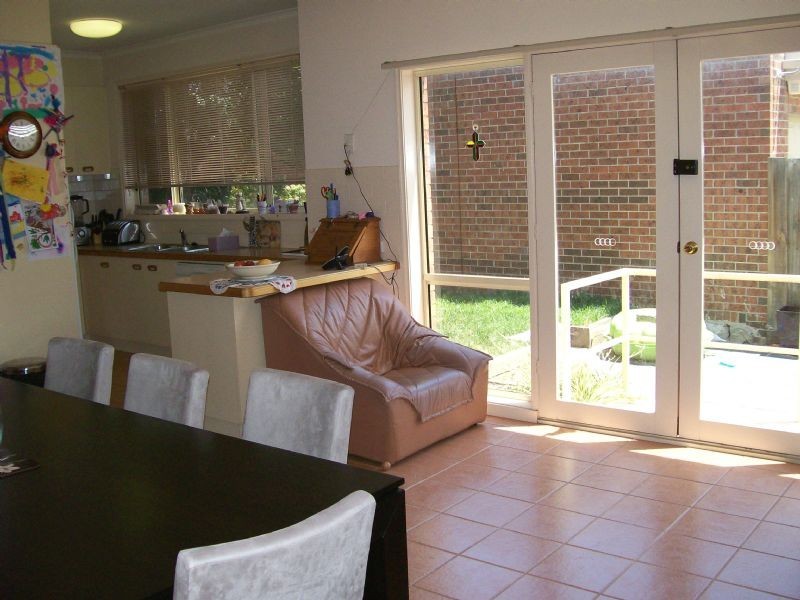 2/80 Oakleigh Road, Carnegie VIC 3163