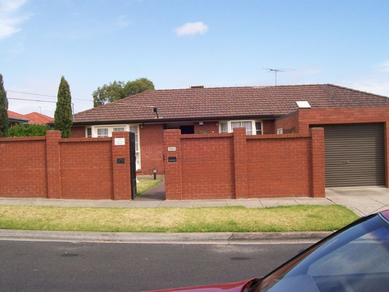 2/12 Clements Street, Bentleigh East VIC 3165