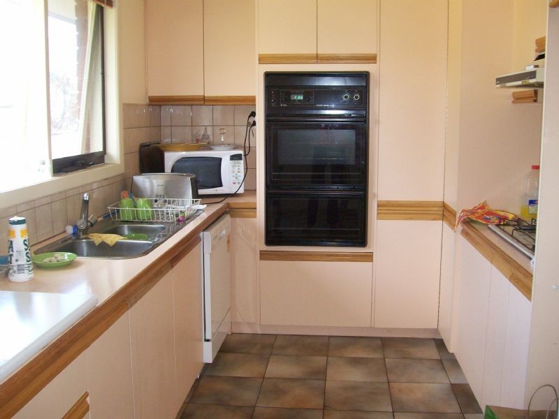 2/12 Clements Street, Bentleigh East VIC 3165