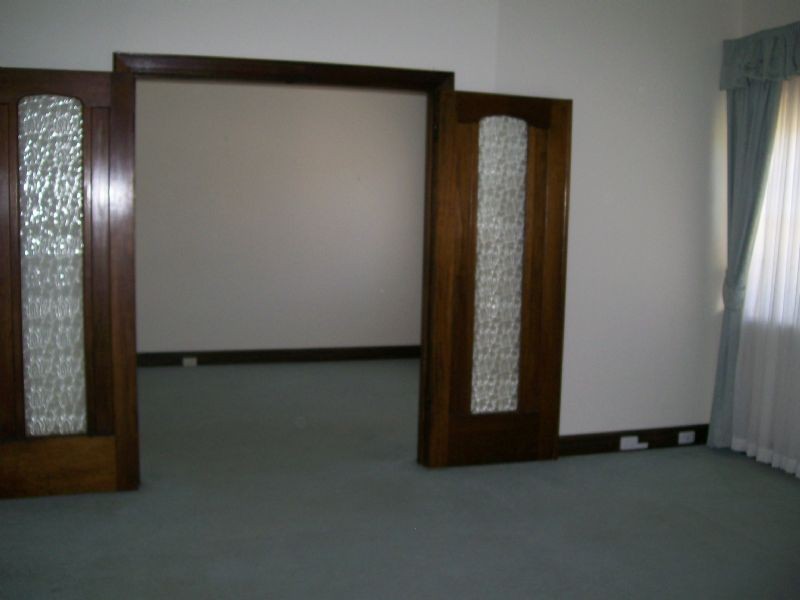 1 St Huberts Road, Carnegie VIC 3163