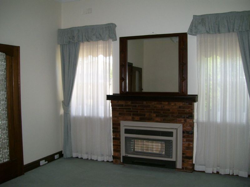 1 St Huberts Road, Carnegie VIC 3163