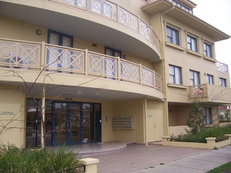 17/1083 Glenhuntly Road, Glen Huntly VIC 3163