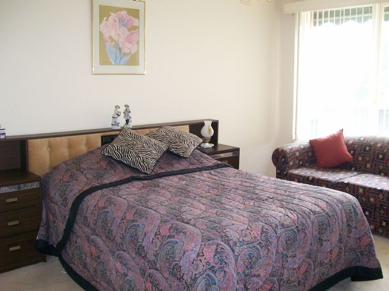 2/10 Waratah Avenue, Glen Huntly VIC 3163