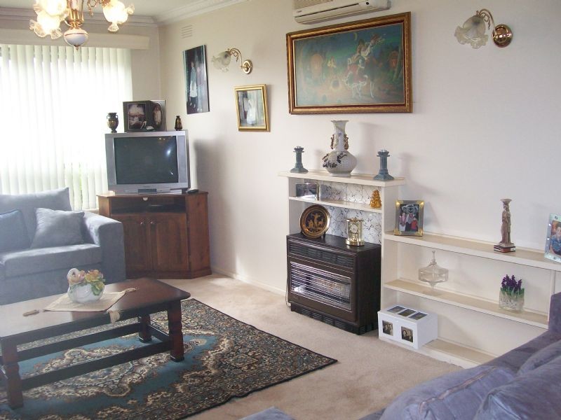 2/10 Waratah Avenue, Glen Huntly VIC 3163