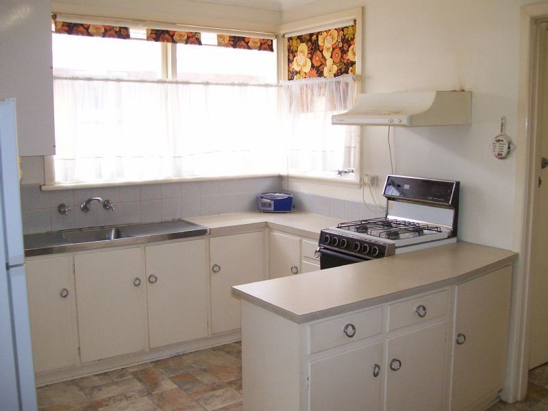 2/10 Waratah Avenue, Glen Huntly VIC 3163