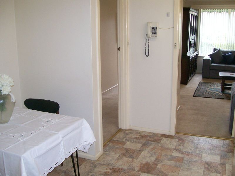 2/10 Waratah Avenue, Glen Huntly VIC 3163