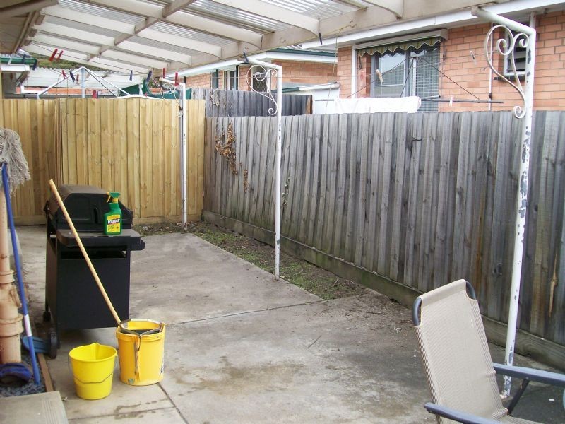 2/11 Garden Street, Glen Huntly VIC 3163