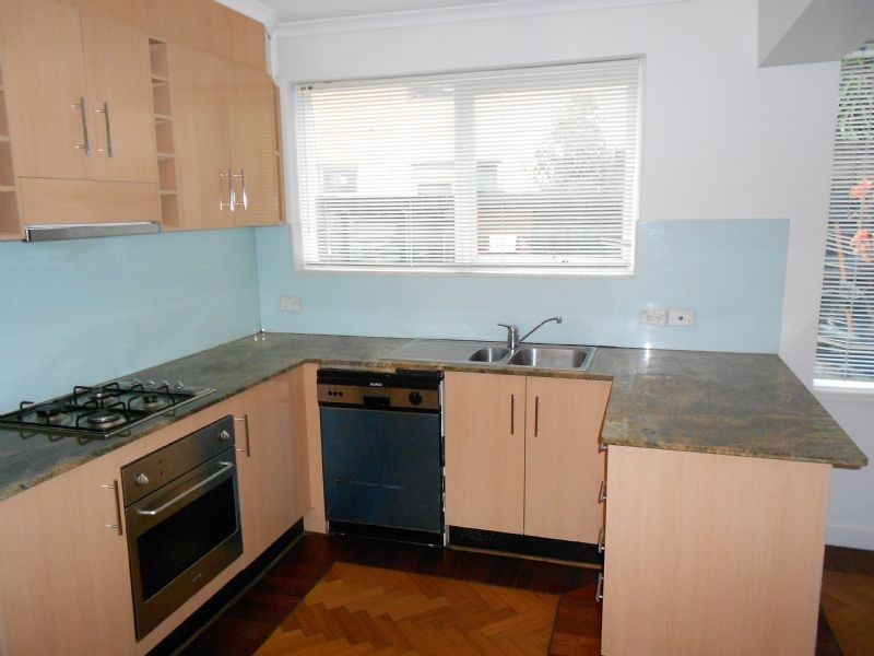 4/21 Royal Avenue, Glen Huntly VIC 3163