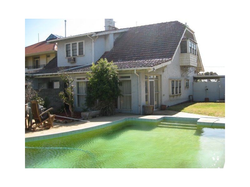 64 The Esplanade (cnr Were St), Brighton VIC 3186