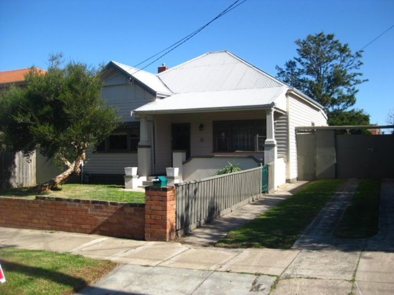 11 Currawa Street, Caulfield VIC 3162